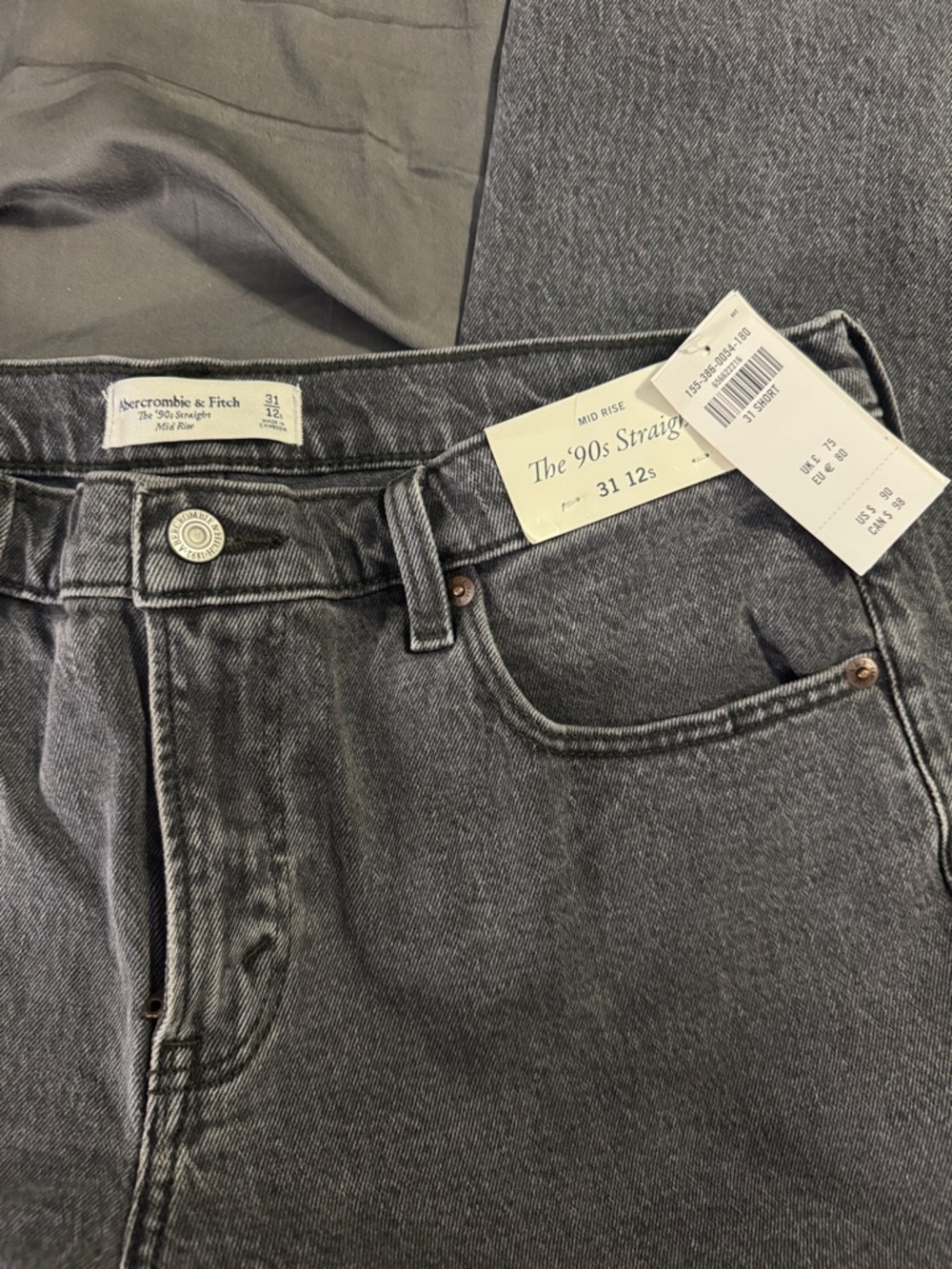 Abercrombie & Fitch Straight Leg Jeans in Washed Black 12/31 Short - Picture 2 of 4